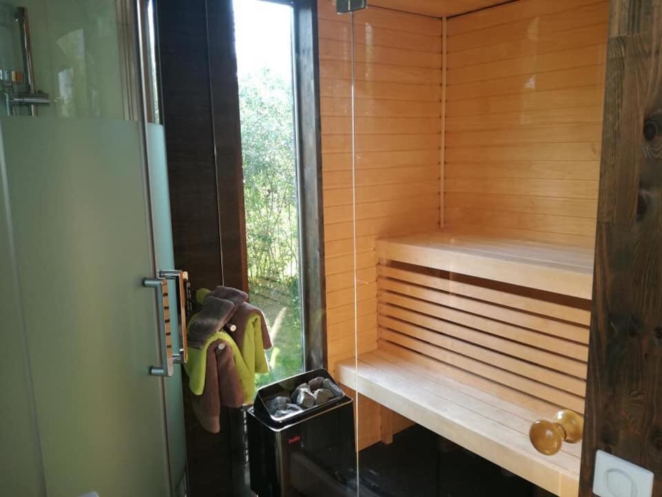 Les Nuits Insolites De La Mothe - Hebergement En Bulle Ou Tiny House Avec Spa Privatif Outremecourt Exterior photo